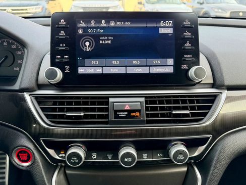 Used 2021 Honda Accord Sport image 25