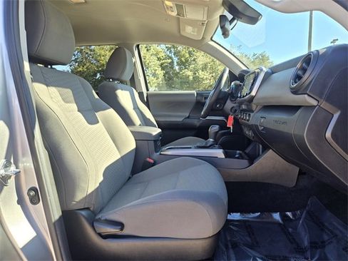 Used 2022 Toyota Tacoma 4x4 Double Cab image 16