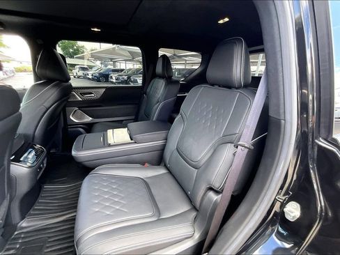 Certified 2026 INFINITI QX80 Autograph w/ Premium Cargo Package AWD/4WD image 37