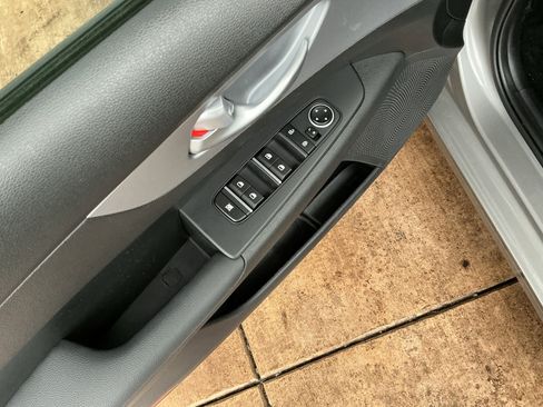 Used 2023 Kia Forte LXS w/ LXS Technology Package image 15