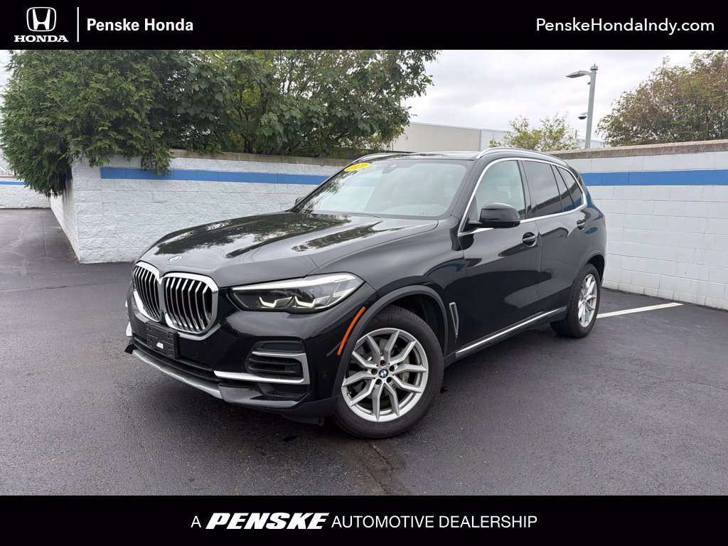 Used 2022 BMW X5 xDrive40i w/ Parking Assistance Package AWD/4WD image 1
