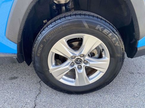 Used 2021 Toyota RAV4 XLE image 7