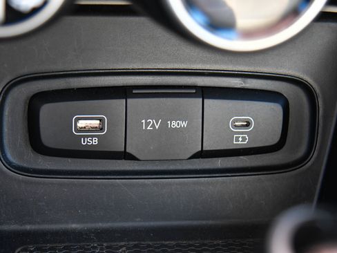 Used 2023 Hyundai Venue SEL w/ Cargo Package image 23