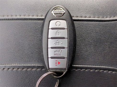 Used 2018 Nissan Rogue SL w/ Premium Package image 30