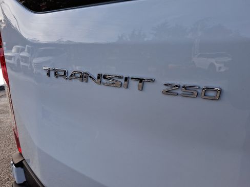 Used 2024 Ford Transit 250 Low Roof w/ Exterior Upgrade Package image 28