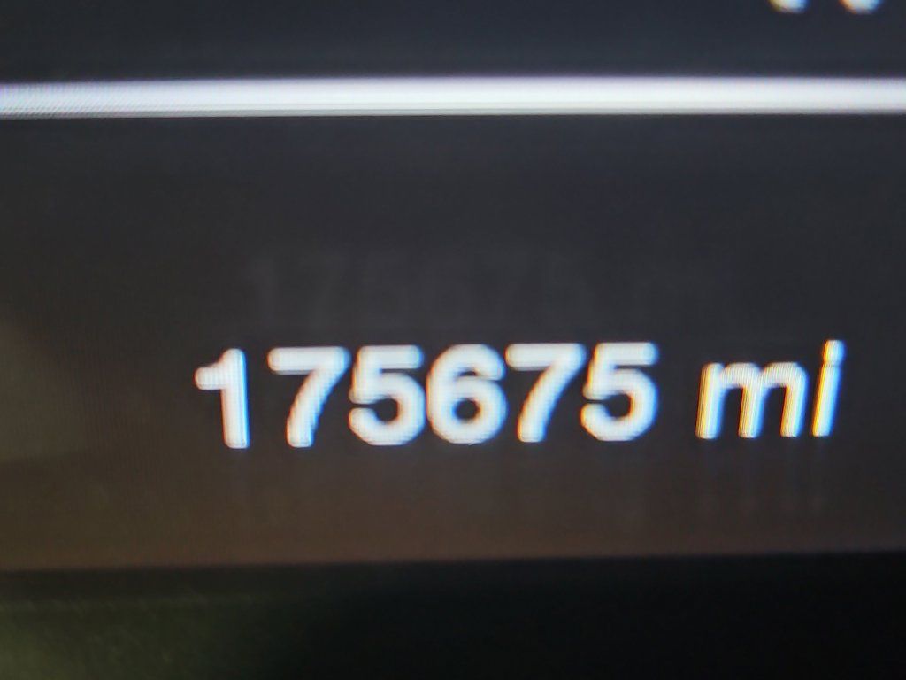 Used 2019 Jeep Grand Cherokee Laredo RWD image 17