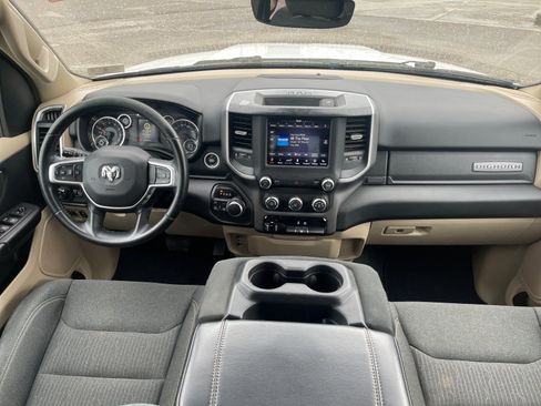 Used 2019 RAM 1500 Big Horn AWD/4WD image 15