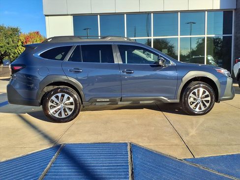 Certified 2025 Subaru Outback Premium image 24