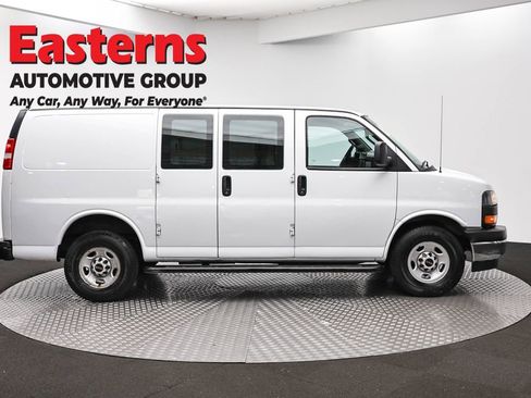Used 2020 GMC Savana 2500 w/ Driver Convenience Package RWD image 4