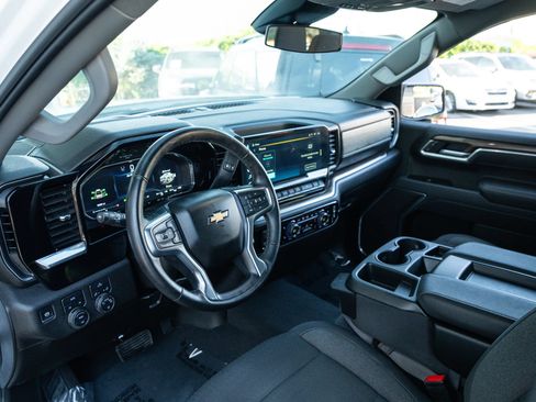 Used 2025 Chevrolet Silverado 1500 LT w/ LPO, Dark Essentials Package AWD/4WD image 19