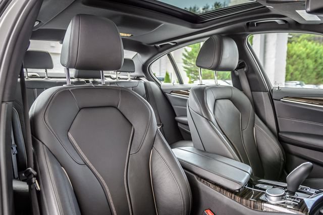Used 2019 BMW 530i w/ Convenience Package RWD image 40