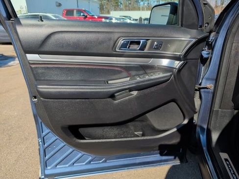 Used 2018 Ford Explorer Sport w/ Equipment Group 401A AWD/4WD image 16