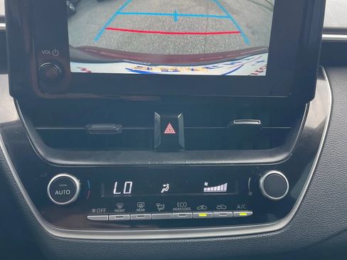 Used 2025 Toyota Corolla LE image 26