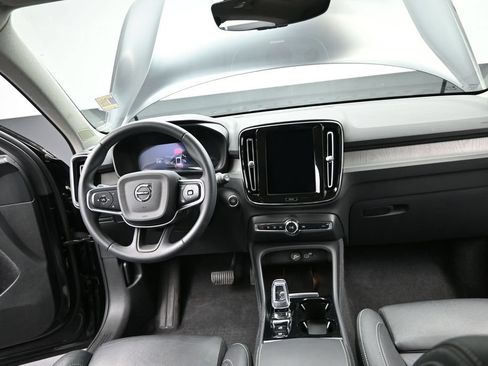 Used 2024 Volvo XC40 B5 Plus w/ Protection Package Premier AWD/4WD image 23