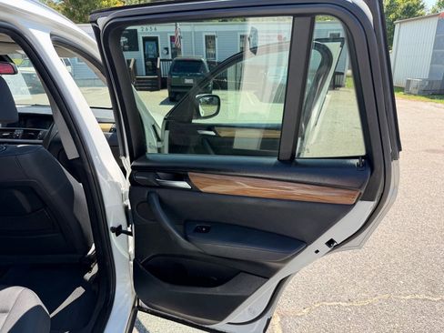 Used 2014 BMW X3 xDrive28i AWD/4WD image 17