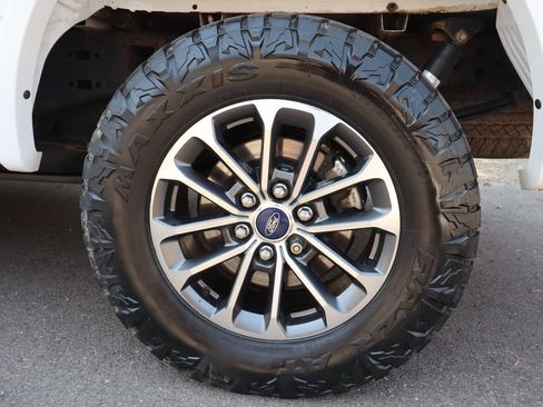 Used 2020 Ford F150 Lariat w/ Equipment Group 502A Luxury AWD/4WD image 42