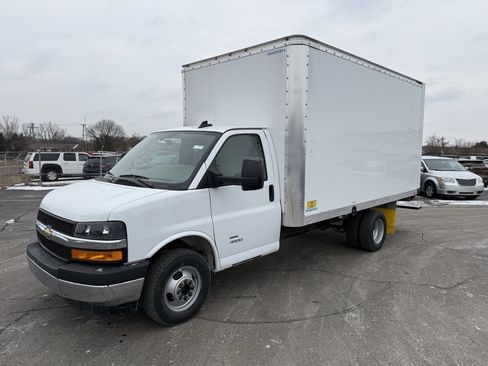 New 2024 Chevrolet Express 4500 w/ Power Convenience Package image 4