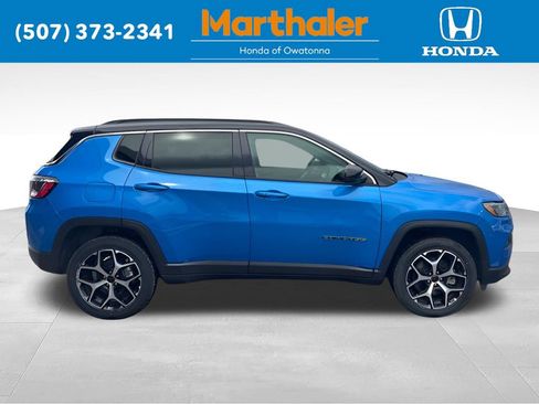Used 2025 Jeep Compass Limited AWD/4WD image 6