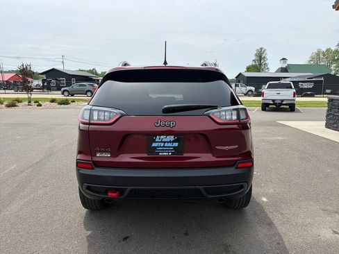Used 2019 Jeep Cherokee Trailhawk w/ Cold Weather Group AWD/4WD image 5