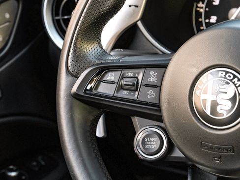 Used 2022 Alfa Romeo Stelvio Sprint image 13