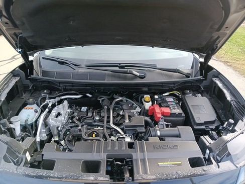 New 2026 Nissan Kicks SV w/ SV Premium Package image 32