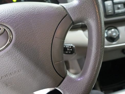 Used 2005 Toyota Camry LE FWD image 29