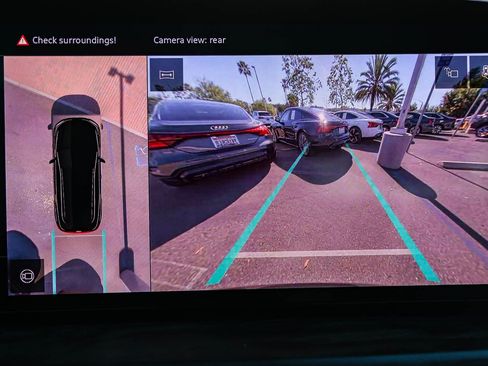 Used 2025 Audi Q5 Premium w/ Convenience Package image 26