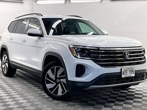 Used 2024 Volkswagen Atlas SE FWD image 11