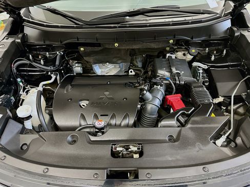 Used 2024 Mitsubishi Outlander Sport AWD image 33