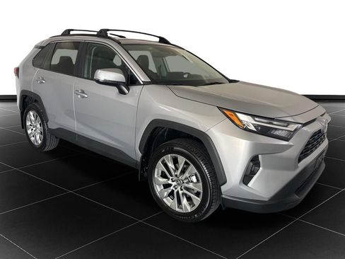 Used 2025 Toyota RAV4 XLE Premium w/ Weather Package AWD/4WD image 7