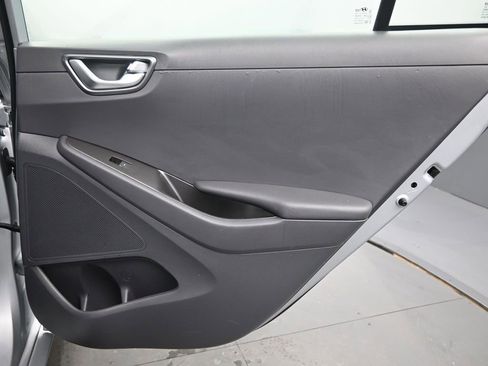 Used 2021 Hyundai Ioniq Limited image 16
