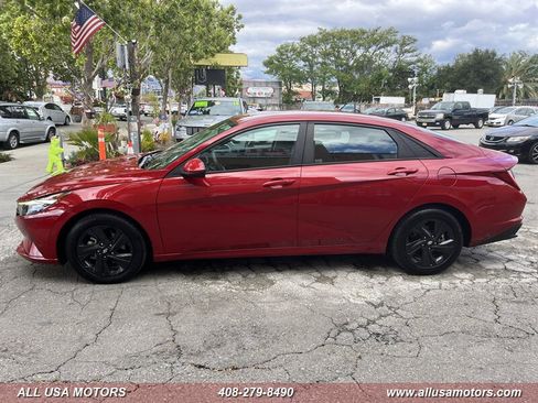 Used 2022 Hyundai Elantra Blue FWD image 6