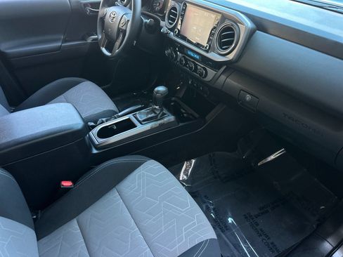 Used 2023 Toyota Tacoma TRD Off-Road AWD/4WD image 14