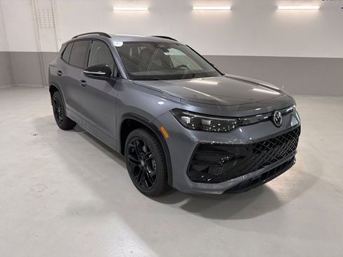 New 2026 Volkswagen Tiguan SE R-Line AWD/4WD image 4