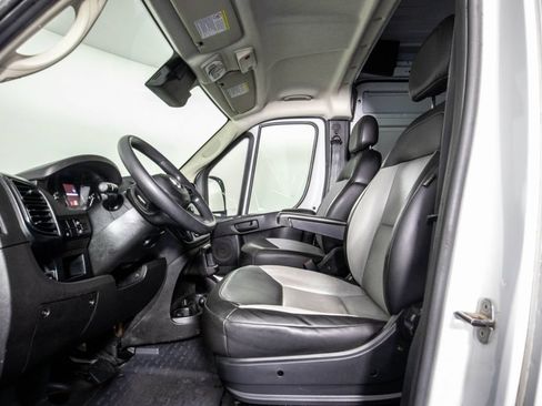 Used 2025 RAM ProMaster 2500 w/ Convenience Group FWD image 7