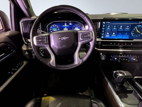 Used 2023 Chevrolet Silverado 1500 LT Trail Boss w/ Protection Package AWD/4WD image 10