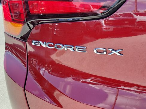 Used 2023 Buick Encore GX Essence w/ Experience Buick Package FWD image 31