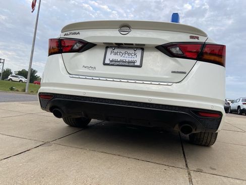 Used 2023 Nissan Altima 2.0 SR FWD image 56