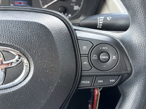 Used 2023 Toyota Corolla LE FWD image 20