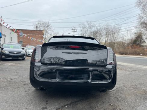 Used 2014 Chrysler 300 C RWD image 12
