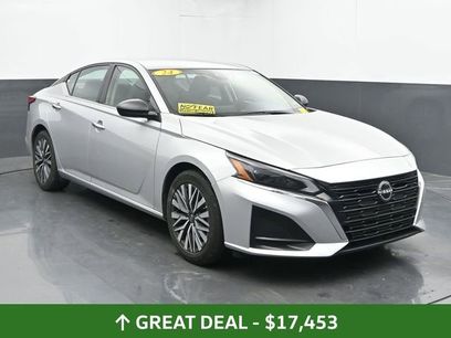 Used 2024 Nissan Altima 2.5 SV