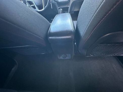 Used 2017 Chevrolet Equinox LT w/ Convenience Package image 24