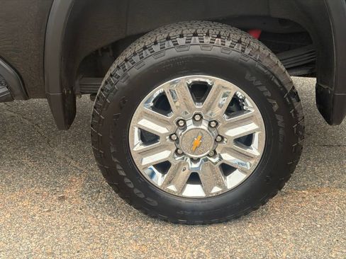 Certified 2024 Chevrolet Silverado 2500 High Country w/ Z71 Off-Road Package AWD/4WD image 13