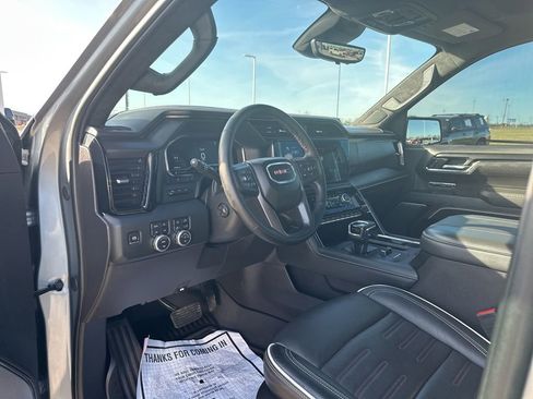 Used 2024 GMC Sierra 1500 AT4X image 15