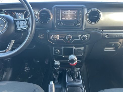 Used 2018 Jeep Wrangler Unlimited Sport image 18