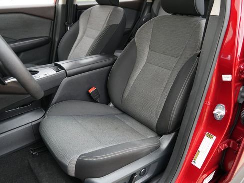 Used 2023 Nissan Rogue SV FWD image 6