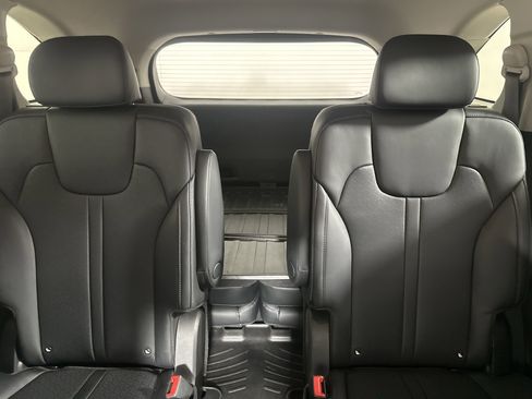 Used 2023 Kia Sorento EX image 23