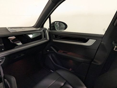 New 2026 Porsche Cayenne AWD/4WD image 23