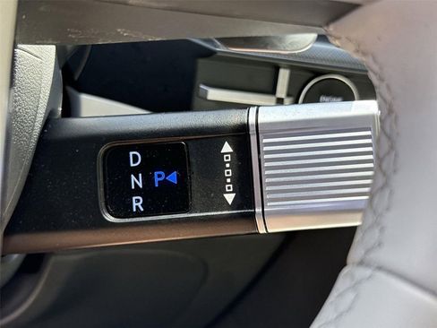 Used 2025 Hyundai Santa Fe SEL image 14