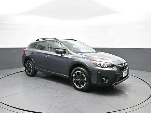 Used 2021 Subaru Crosstrek 2.0i Premium w/ Moonroof Package image 4